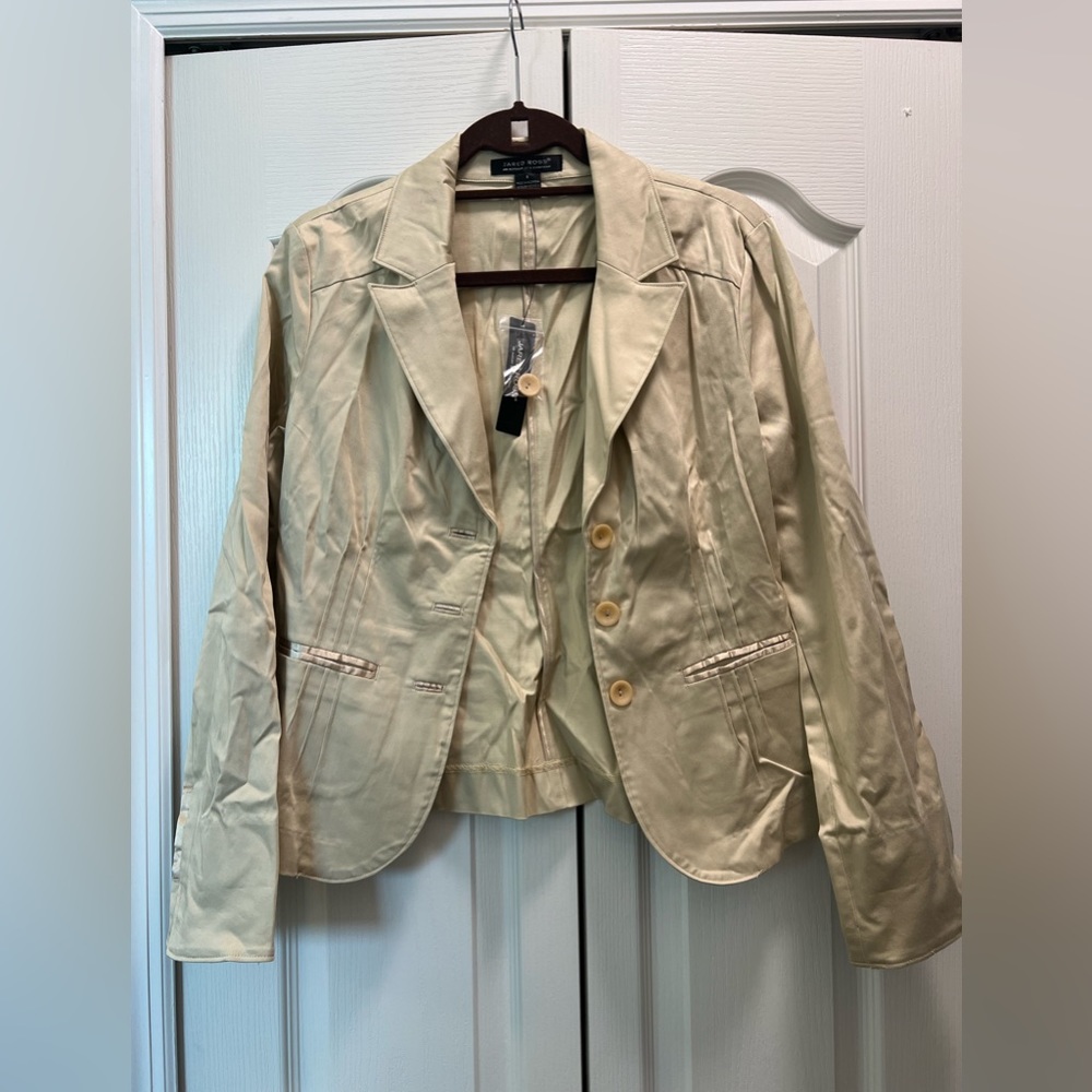 Jared Ross three button blazer in size 6